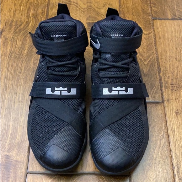 Nike Other - Nike Zoom LeBron Soldier IX Basketball shoes 9.5